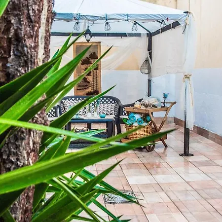 Stazione La Reggia Bed & Breakfast