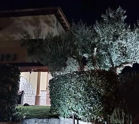 Stazione La Reggia Bed & Breakfast *